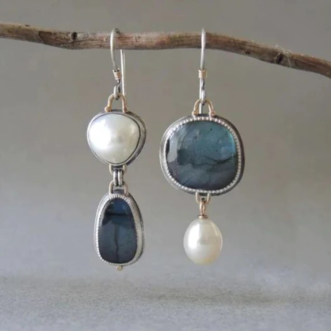 Vintage-Ohrringe mit blauem Stein und Perle
