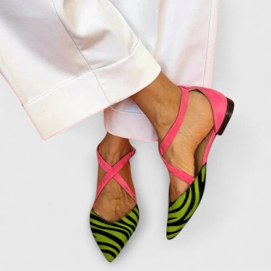 Crescia | Elegante Ballerina mit Riemen