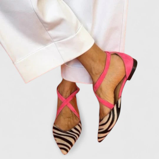 Crescia | Elegante Ballerina mit Riemen